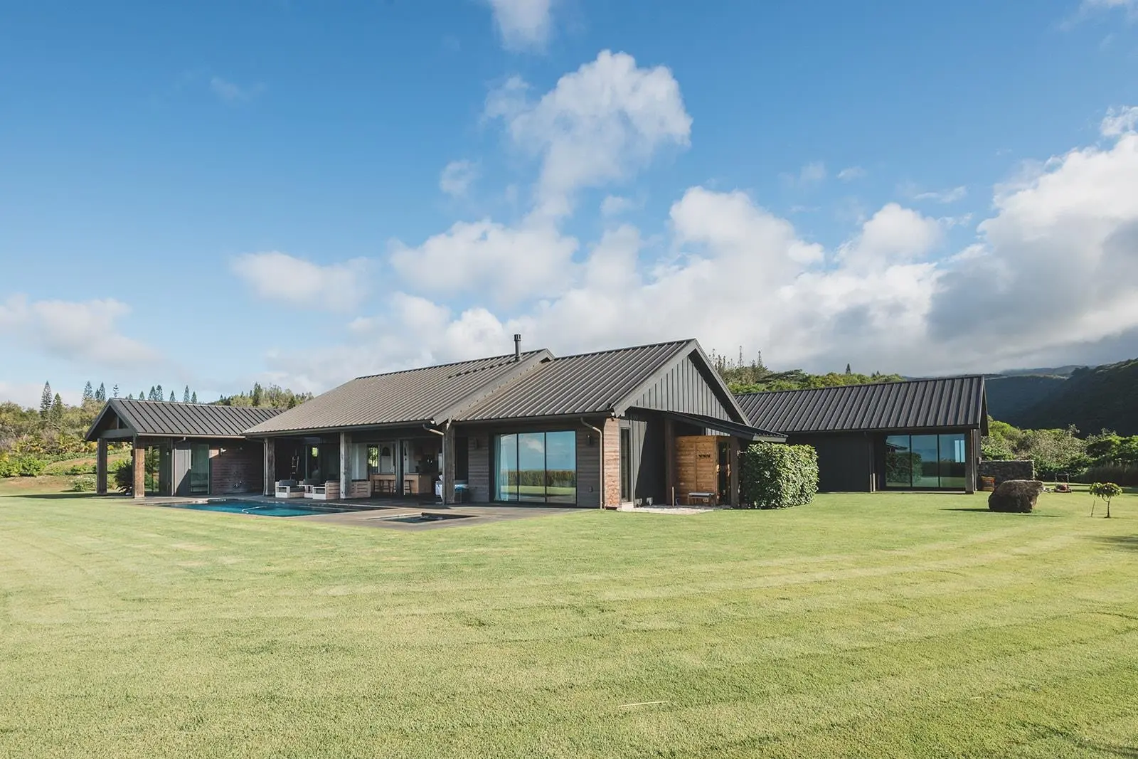 Photo of Listing #408322