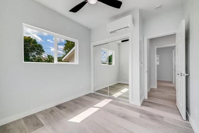 Listing Image for 130 Kuhuoi St 27 of 50