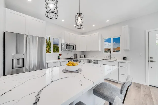 Listing Image for 130 Kuhuoi St 3 of 50