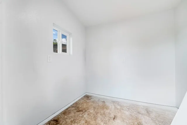 Listing Image for 130 Kuhuoi St 36 of 50