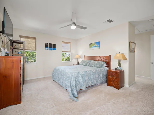 Listing Image for 94 Laukahi St 16 of 50