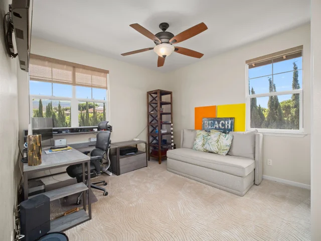 Listing Image for 94 Laukahi St 21 of 50