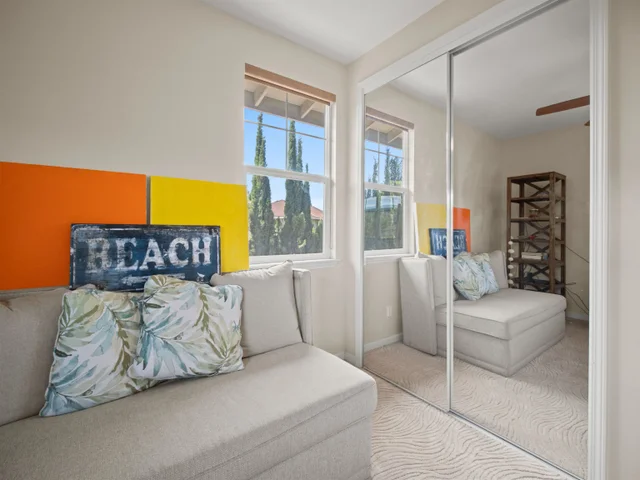 Listing Image for 94 Laukahi St 22 of 50