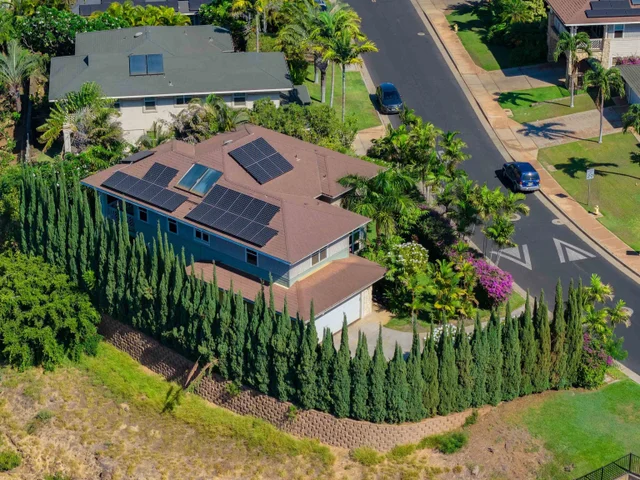 Listing Image for 94 Laukahi St 25 of 50