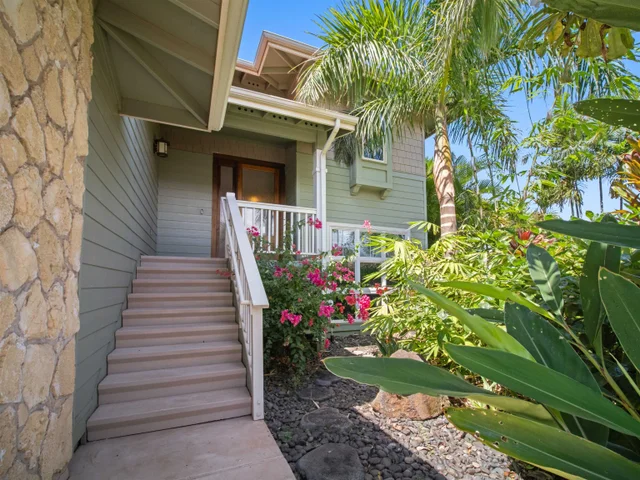 Listing Image for 94 Laukahi St 29 of 50