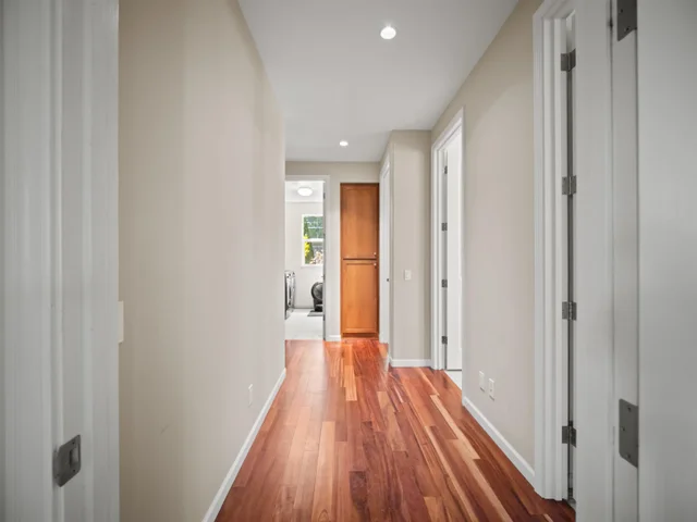 Listing Image for 94 Laukahi St 32 of 50