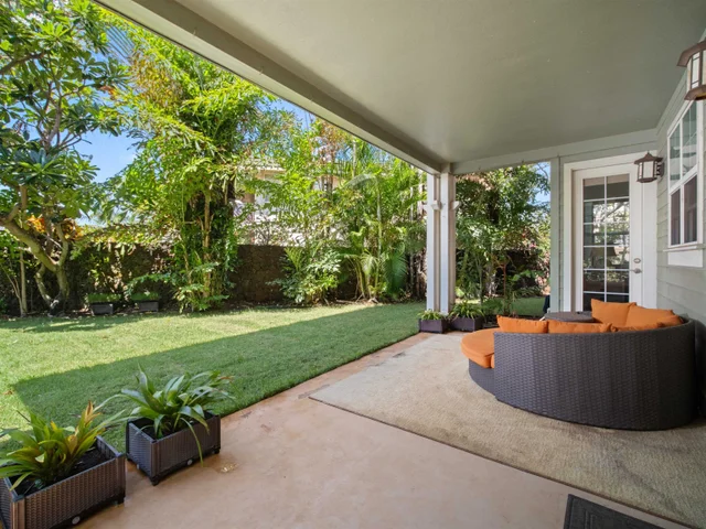 Listing Image for 94 Laukahi St 39 of 50