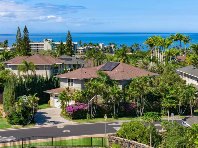 Listing Image for 94 Laukahi St 43 of 50