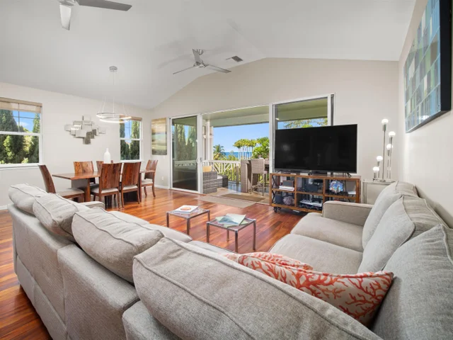 Listing Image for 94 Laukahi St 8 of 50
