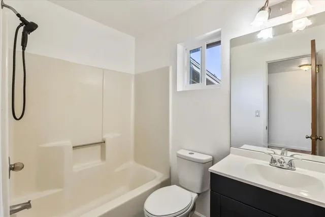 Listing Image for 82 Mamao Pl 12 of 20