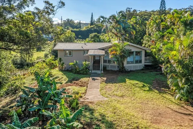 Listing Image for 82 Mamao Pl 15 of 20