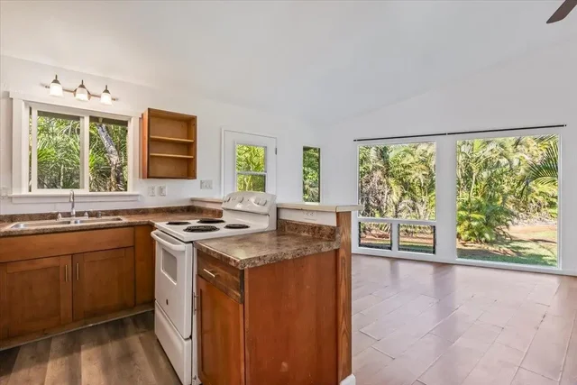 Listing Image for 82 Mamao Pl 5 of 20