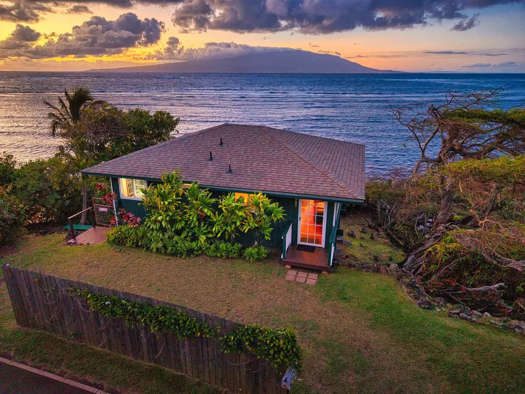 9916 Kamehameha V Hwy, Molokai
