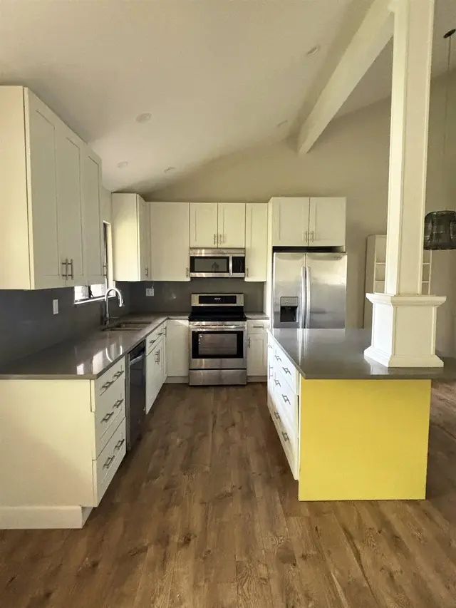 Listing Image for St 6 of 14