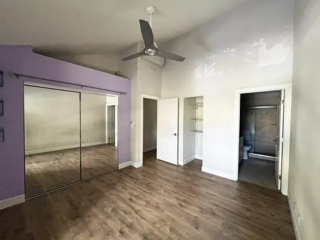Listing Image for St 9 of 14