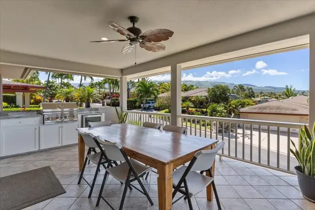 Listing Image for 131 Ponana St 3 of 37