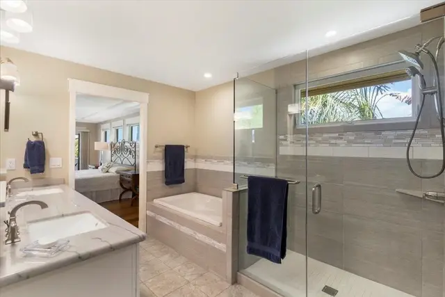 Listing Image for 131 Ponana St 21 of 37
