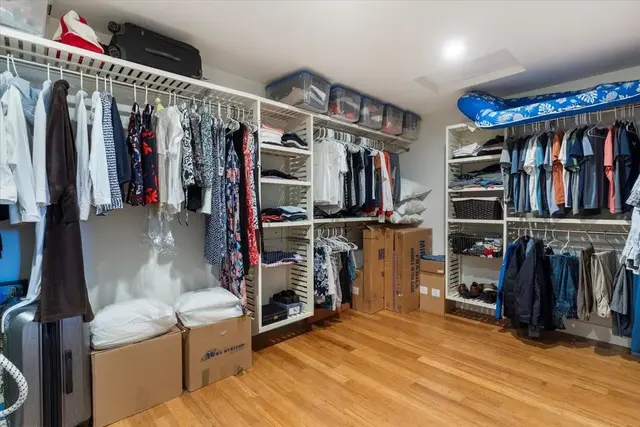 Listing Image for 131 Ponana St 23 of 37
