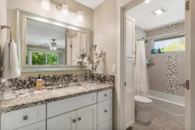 Listing Image for 131 Ponana St 26 of 37