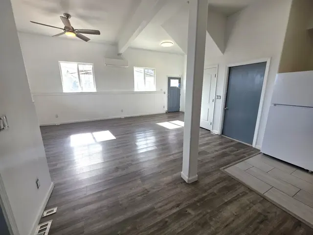 Listing Image for 399 Nihoa St 4 of 9
