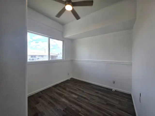 Listing Image for 399 Nihoa St 5 of 9