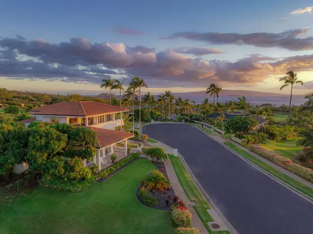 Listing Image for 3977 Wailea Ekolu Pl 18 of 19