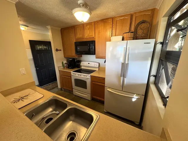 Listing Image for 50 Kepuhi Pl 110 3 of 22