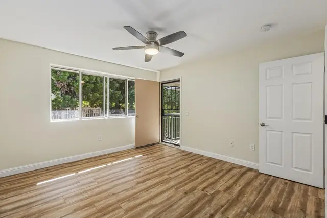 Listing Image for 32 Polohina Ln 18-7 23 of 42