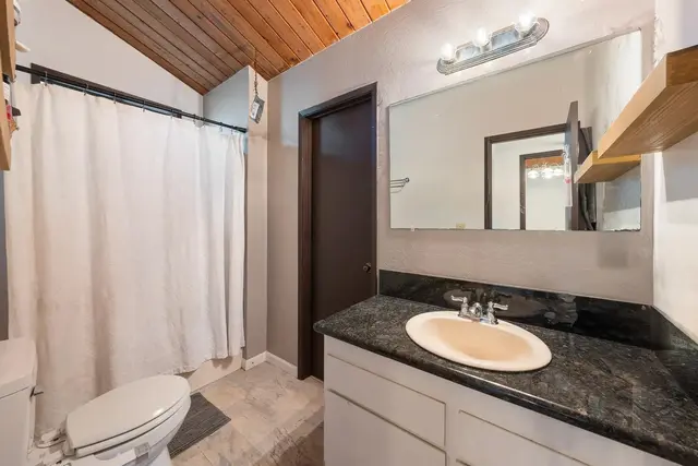 Listing Image for 50 Kulalani Dr 10 of 20