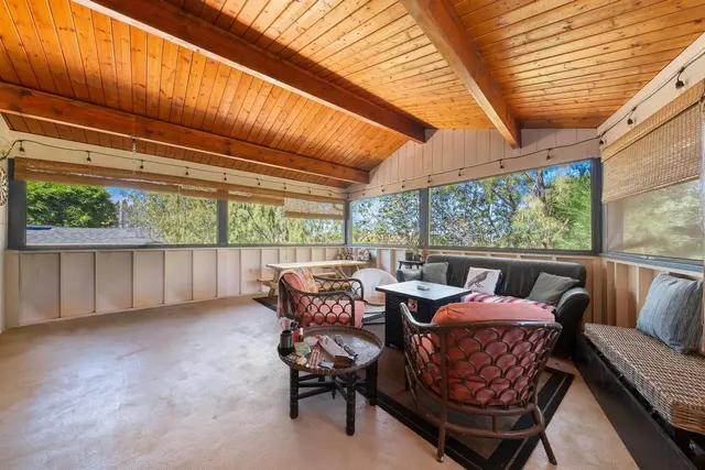 Listing Image for 50 Kulalani Dr 7 of 20