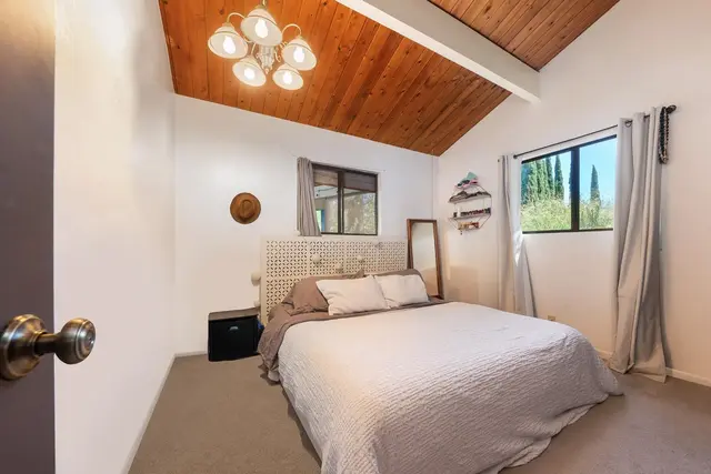 Listing Image for 50 Kulalani Dr 8 of 20