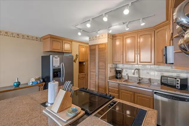 Listing Image for 2191 S Kihei Rd 2307 11 of 36