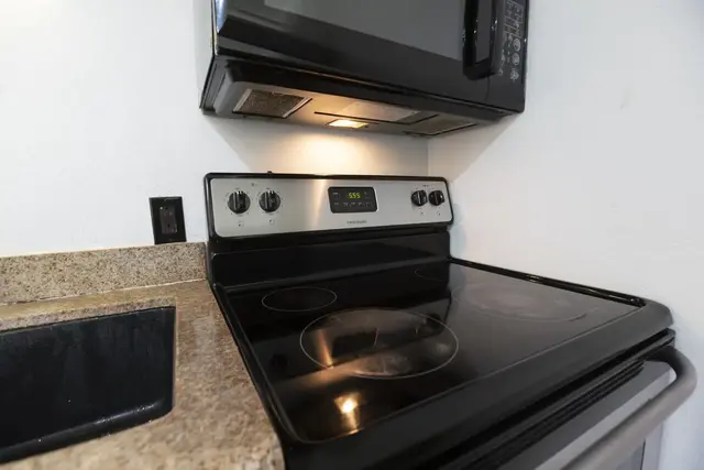 Listing Image for 2136 Konou Pl 206 13 of 19