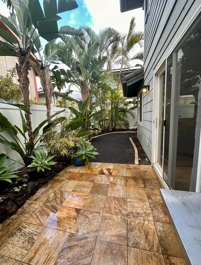 Listing Image for 21 Henohea Pl 14 of 14