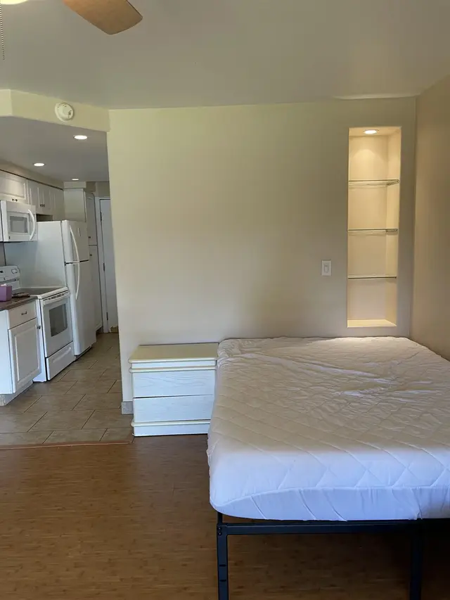 Listing Image for 3660 Lower Honoapiilani Rd 104 3 of 8
