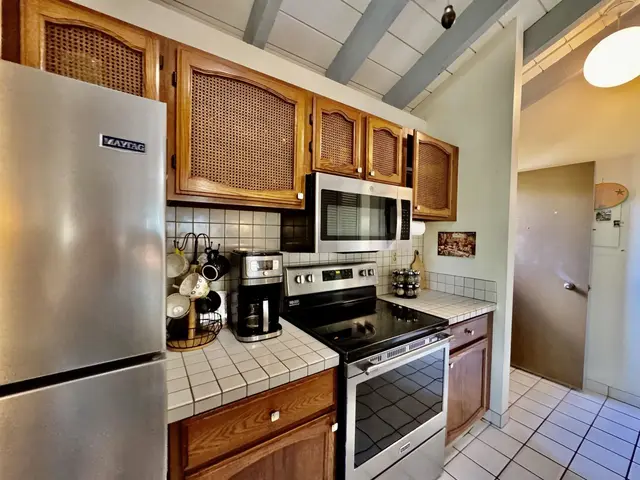 Listing Image for 50 Kepuhi Pl 201 4 of 26