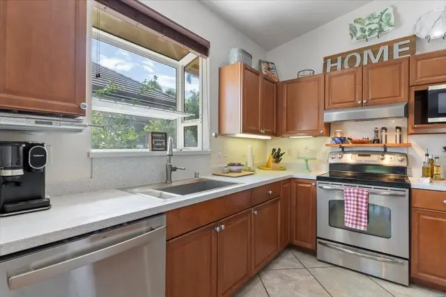 Listing Image for 67 Hoku Puhipaka St 11 of 22