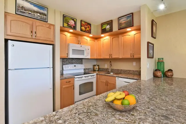 Listing Image for 3543 Lower Honoapiilani Rd B207 13 of 38