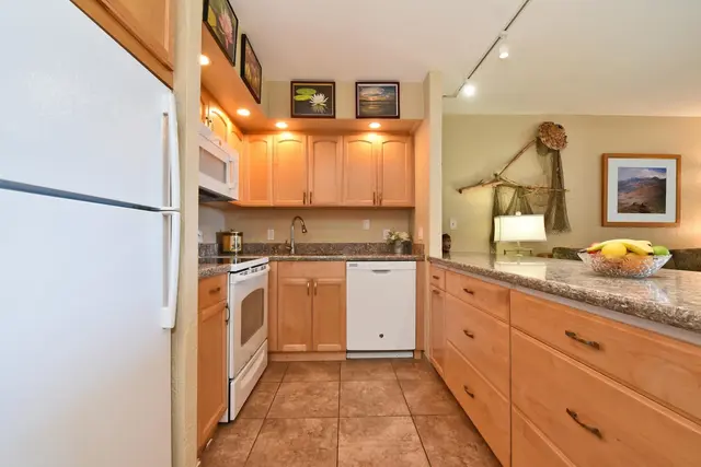 Listing Image for 3543 Lower Honoapiilani Rd B207 14 of 38