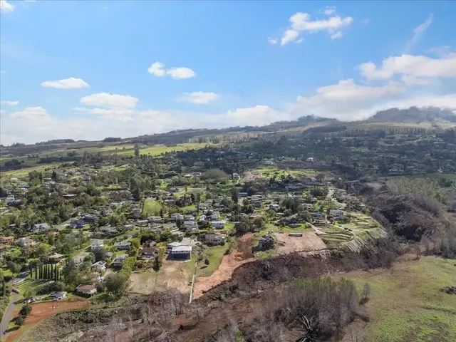 Listing Image for 0 Kulalani Dr 6 of 29