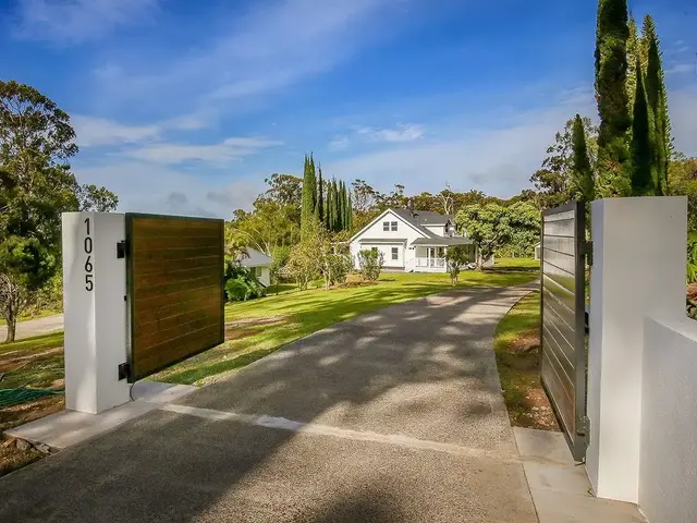 Listing Image for 1065 Piiholo Rd 2 of 30