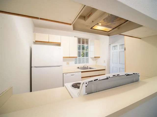 Listing Image for 140 Uwapo Rd 43-204 7 of 21