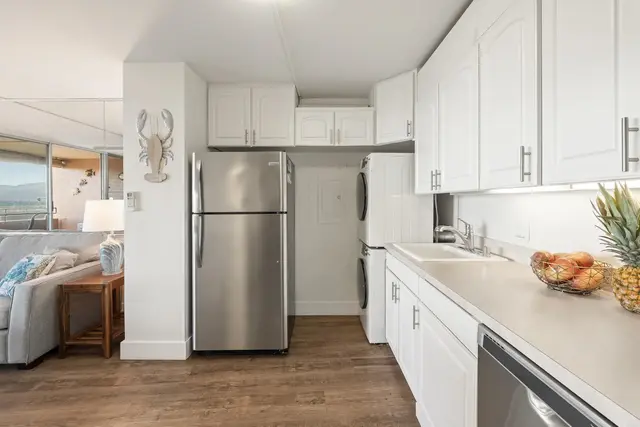Listing Image for 150 Hauoli St 303 10 of 32