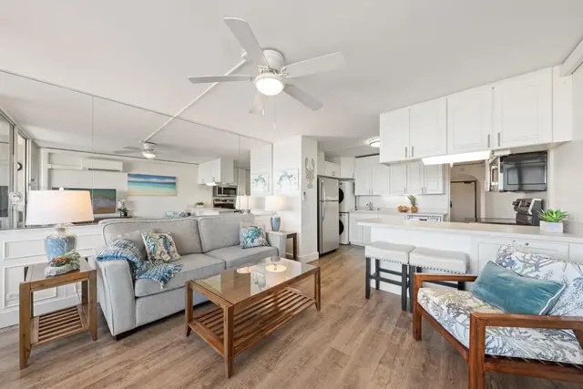 Listing Image for 150 Hauoli St 303 11 of 32