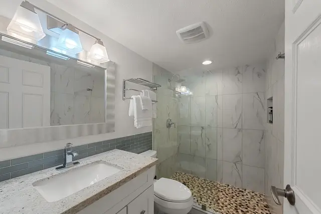 Listing Image for 150 Hauoli St 303 20 of 32