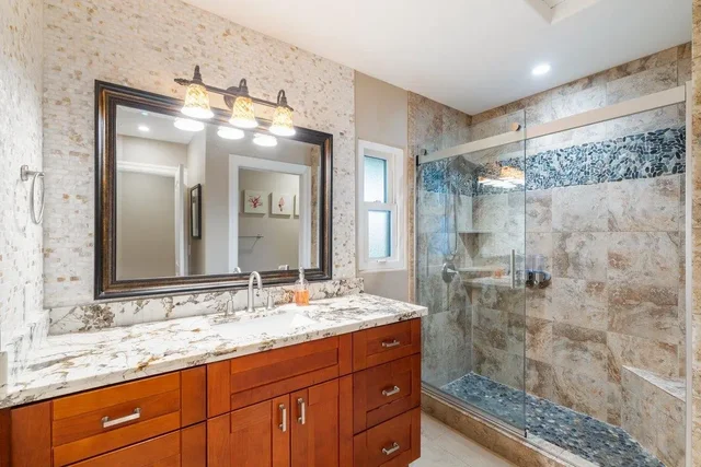 Listing Image for 31 Waikalani Hema Pl 13 of 26