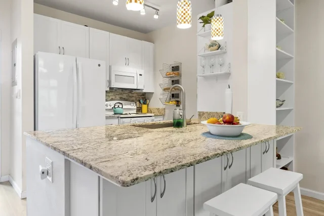 Listing Image for 213 Hooulu Ln 1103 2 of 28