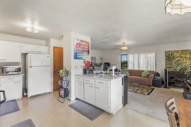 Listing Image for 35 Aewa Pl 15 of 36