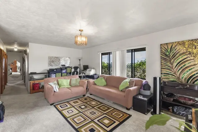 Listing Image for 35 Aewa Pl 18 of 36