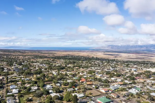 Listing Image for 35 Aewa Pl 8 of 36